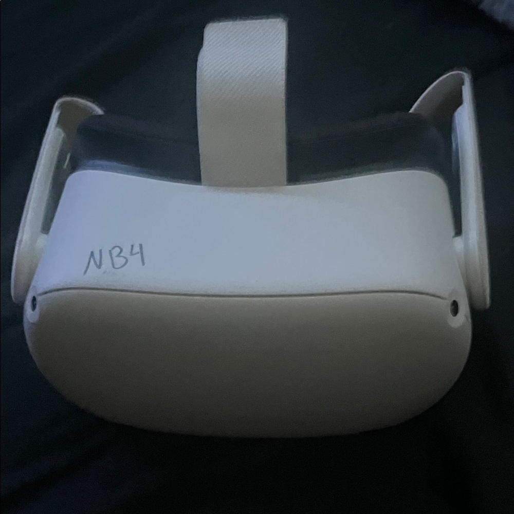 NB4 Standalone VR Headset in White
